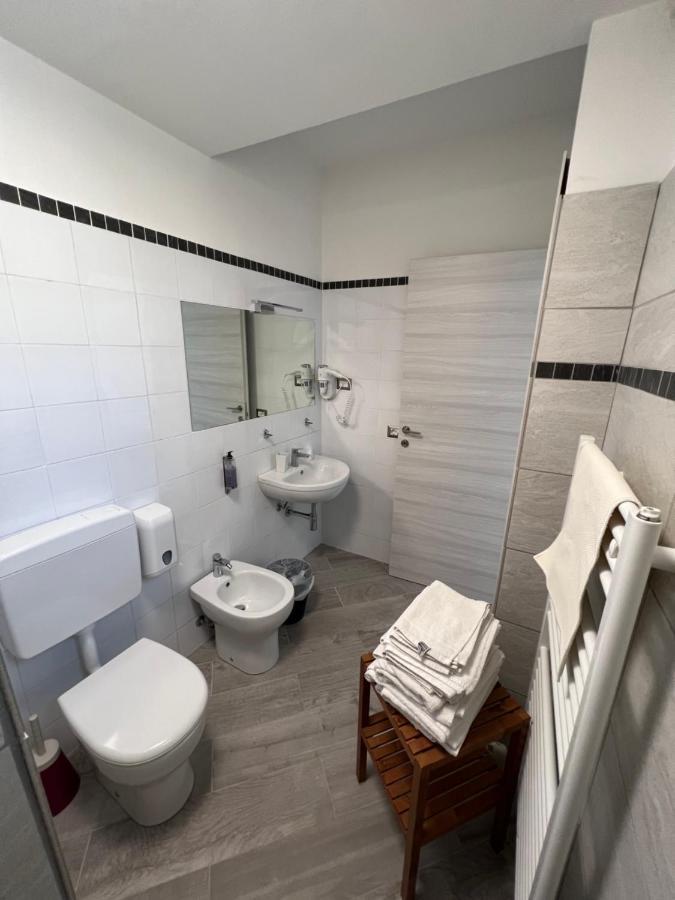 Hotel Locanda Rosy Κατόλικα Εξωτερικό φωτογραφία