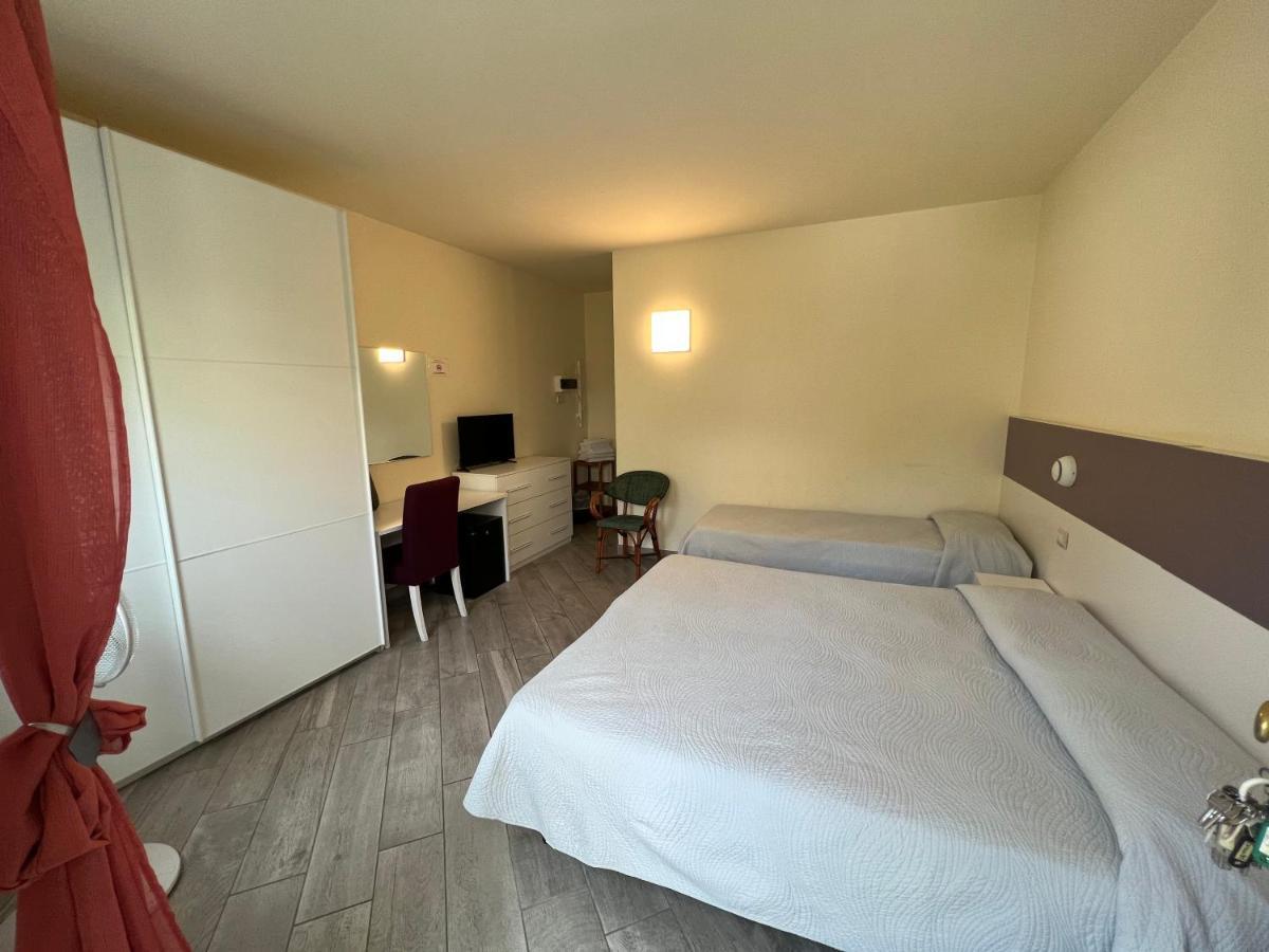 Hotel Locanda Rosy Κατόλικα Εξωτερικό φωτογραφία