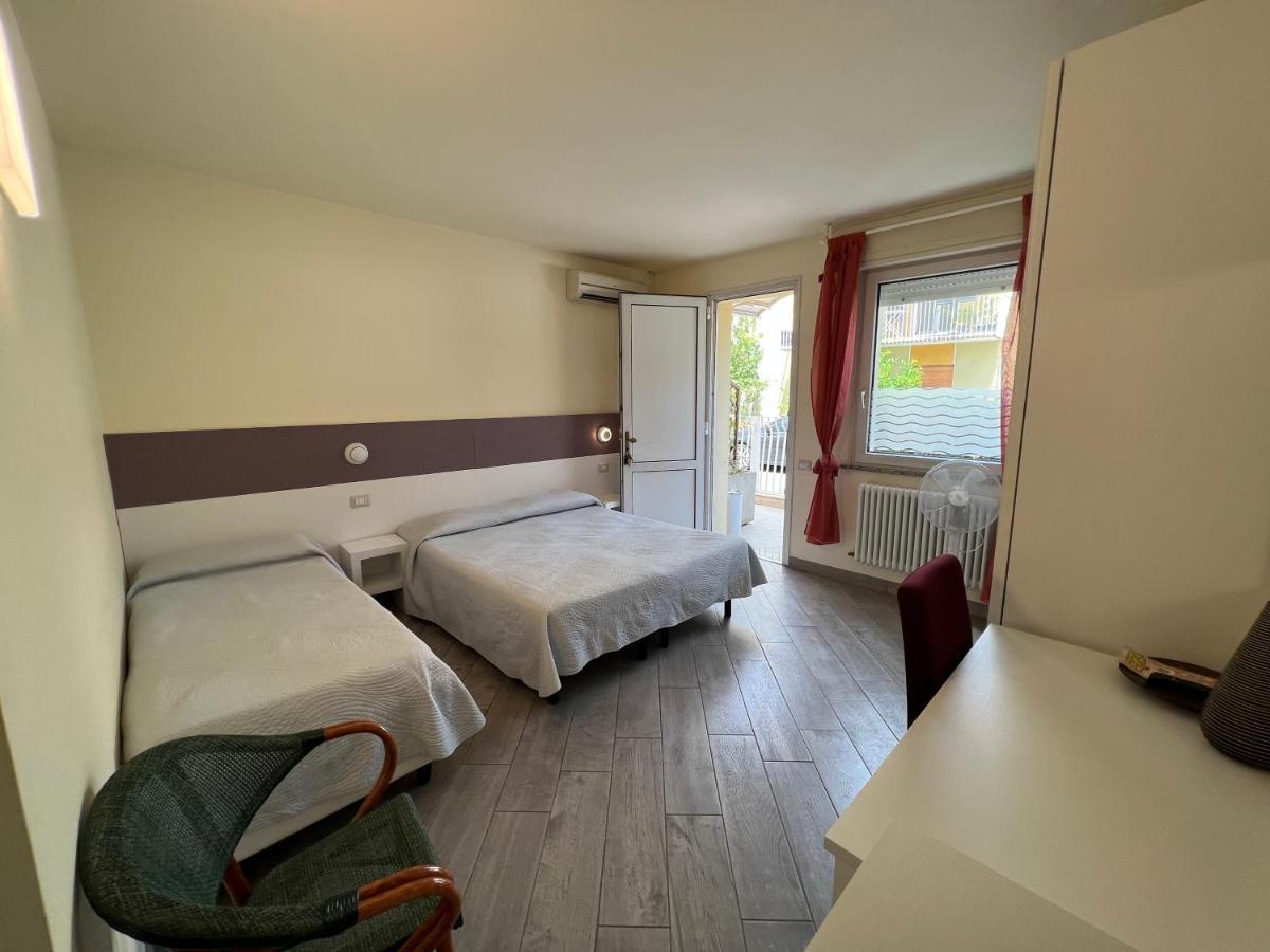 Hotel Locanda Rosy Κατόλικα Εξωτερικό φωτογραφία
