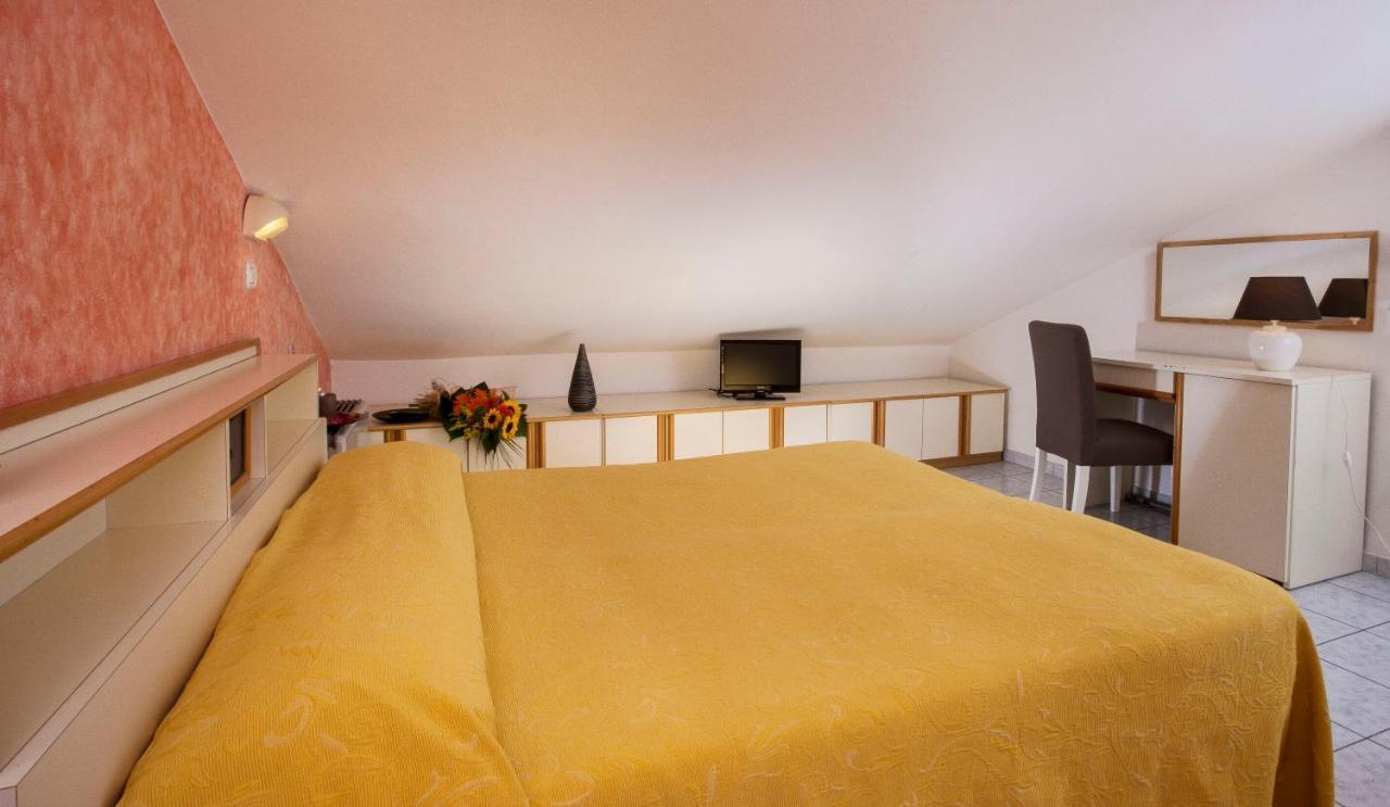 Hotel Locanda Rosy Κατόλικα Δωμάτιο φωτογραφία