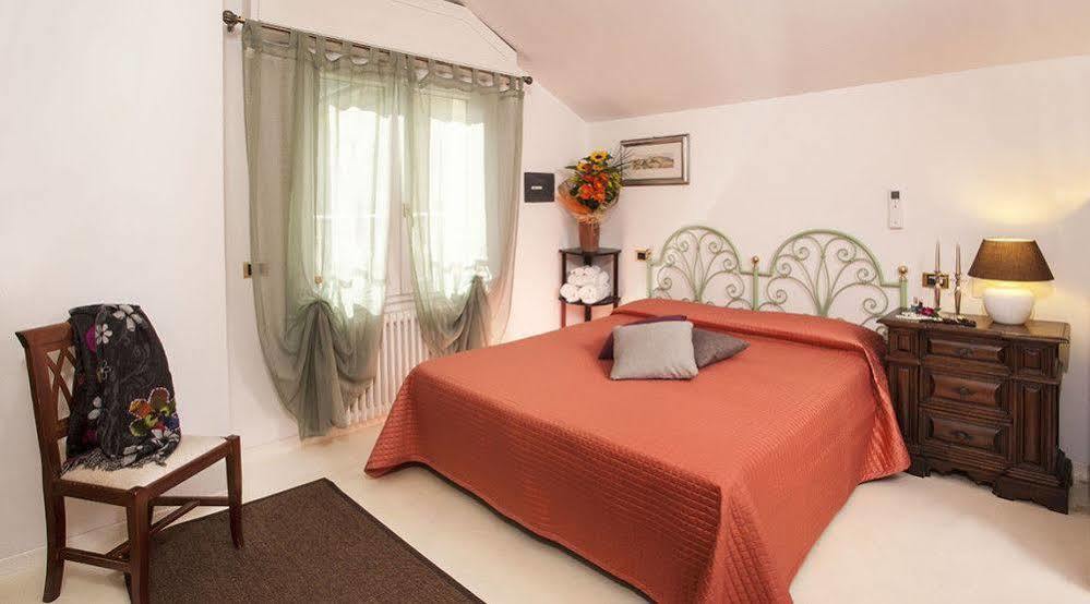 Hotel Locanda Rosy Κατόλικα Εξωτερικό φωτογραφία